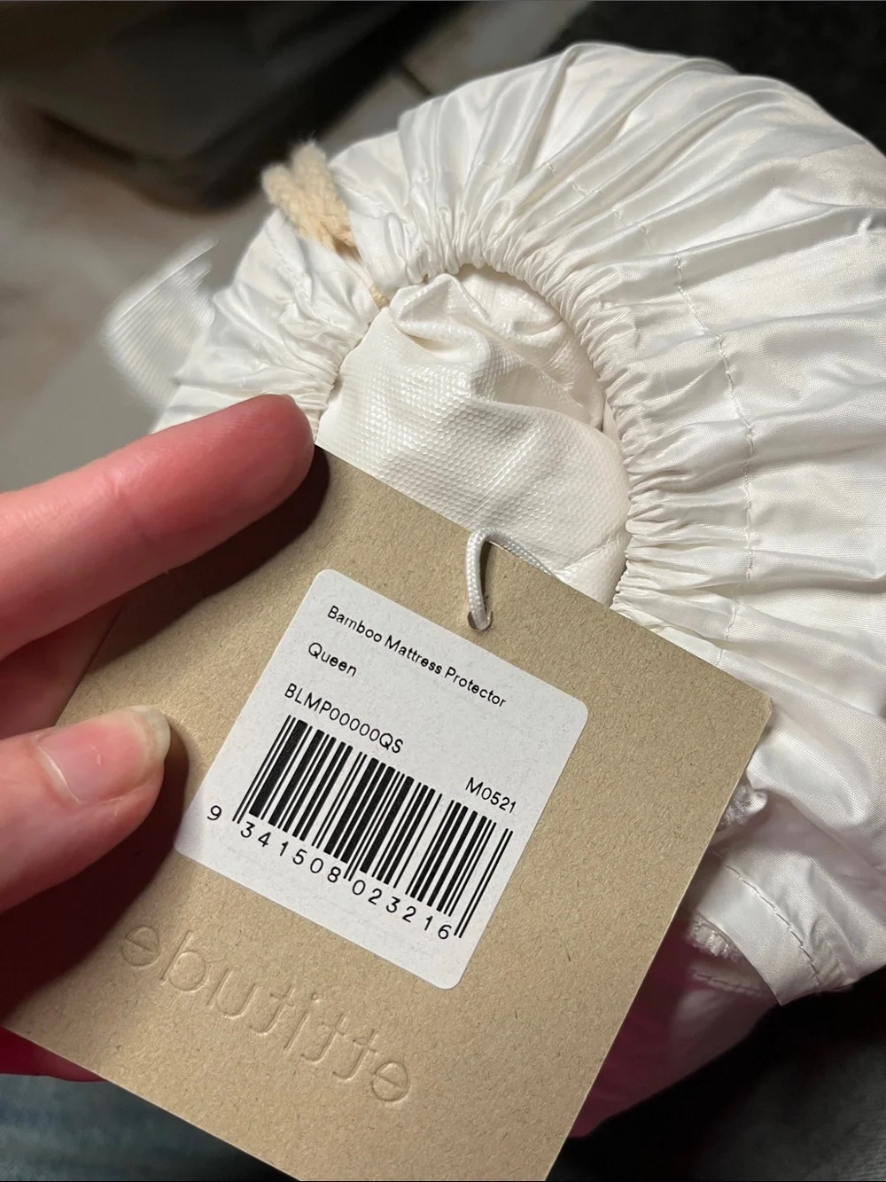 Ettitude White Quilted Mattress Protector- QUEEN